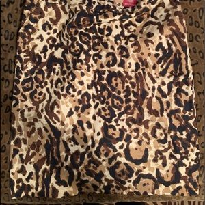 Cute pencil leopard skirt